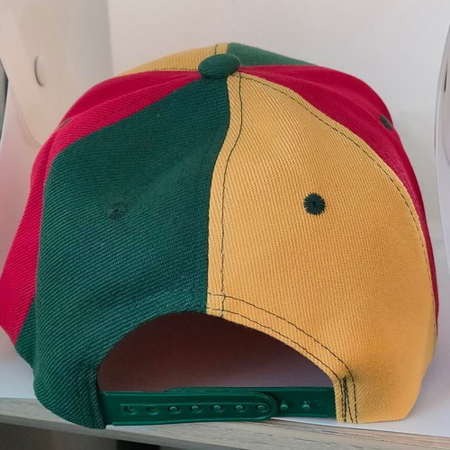 Snapback hat Rasta Reggae with embroidered leaf like new