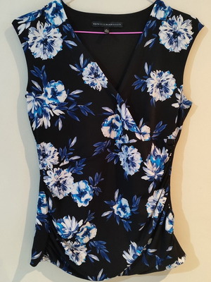 White House Black Market women's top S like new, black with blue