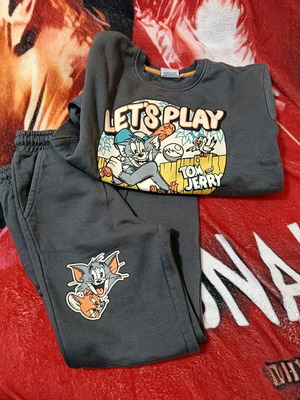 Σετ φόρμες αγοριού Tom and Jerry σαν καινούργιο, νούμερα 128 και 122, γκρι