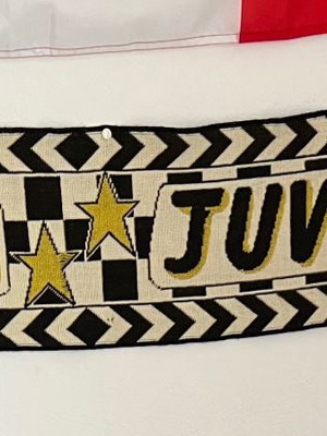 Juventus scarf like new, authentic