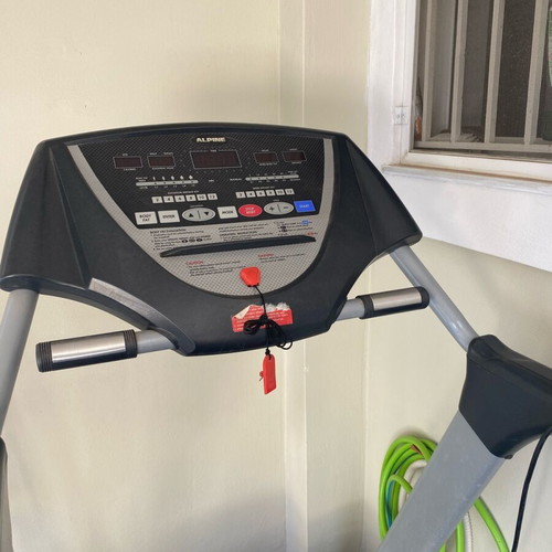 Alpine Corina E-725 treadmill used with wear
