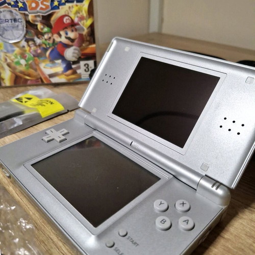 Nintendo DS Lite Silver like new with Super Mario Party game
