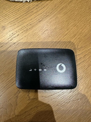 Mini portable router Vodafone like new