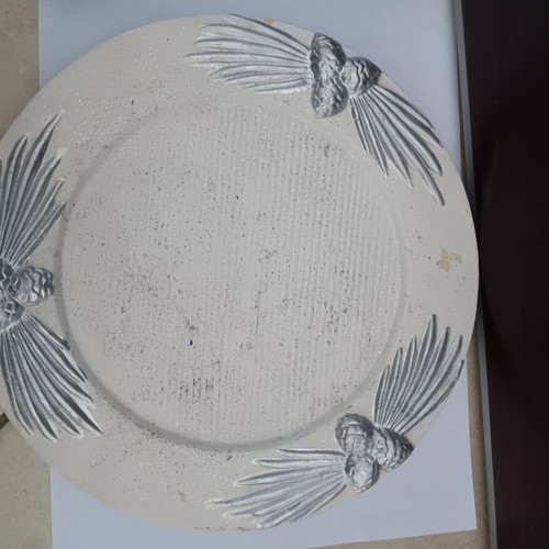 Christmas candle decoration with plate used