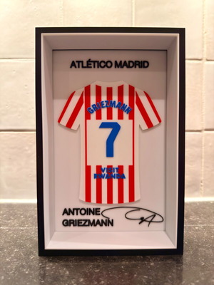 Antoine Griezmann Atlético Madrid logo like new