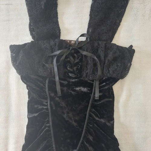 Top JLo black, like new, size S