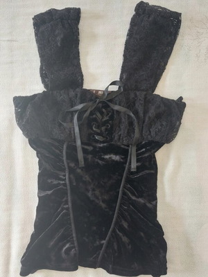 Top JLo black, like new, size S