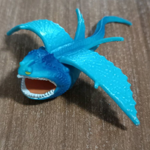 How to Train Your Dragon figure like new, 8cm length