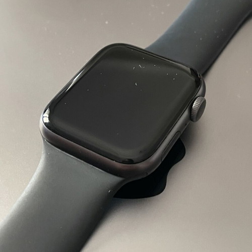 Apple Watch Series 6 44mm with two straps