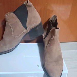 Bershka Clesea Brown leather boots