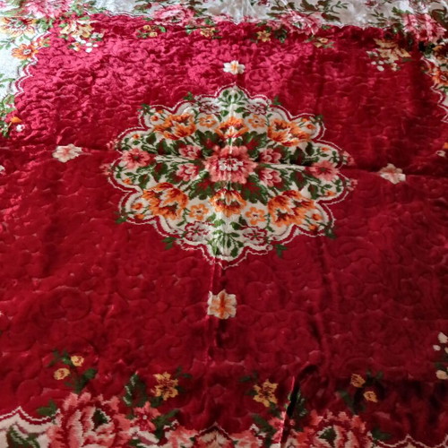 Velvet square tablecloth 1.50x1.50 m, burgundy with floral print