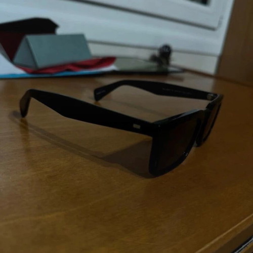Tailor Made sunglasses like new, black