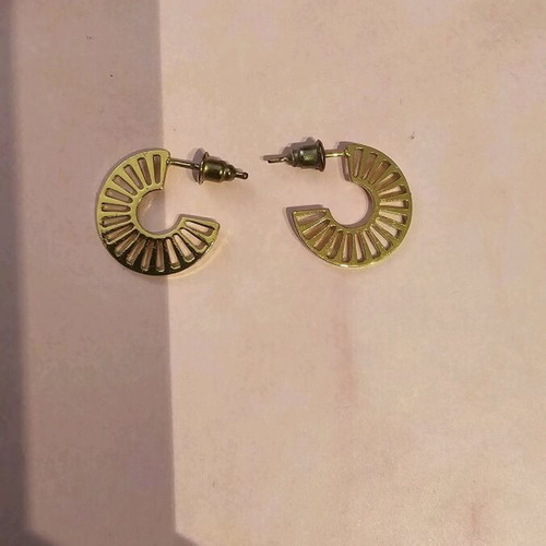 Modern earrings like new