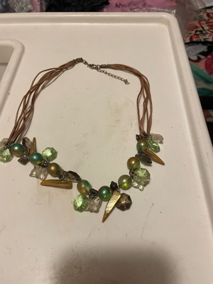 Handmade necklace with pearls and beads like new