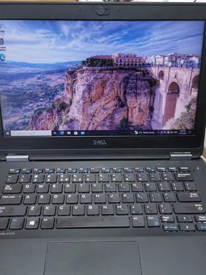 Φορητός υπολογιστής Dell Latitude E7270 με Intel Core i5, 16GB RAM, 512GB SSD, Windows 10 σαν καινούργιος