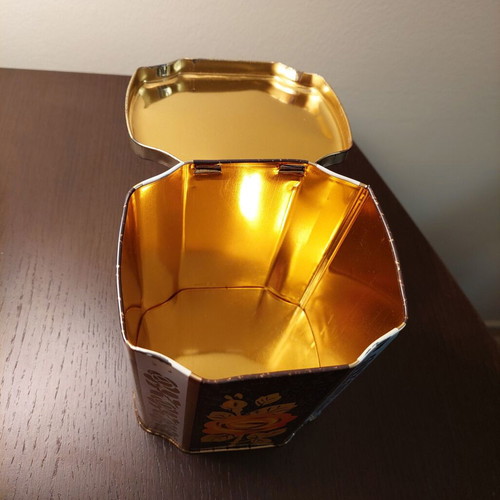 Metal vintage collectible box used, Made in Great Britain 1980s