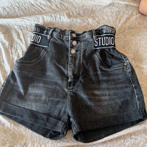 Shorts black, high-waisted, elastic, like new, size S