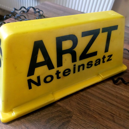 Arzt Noteinsatz sign used