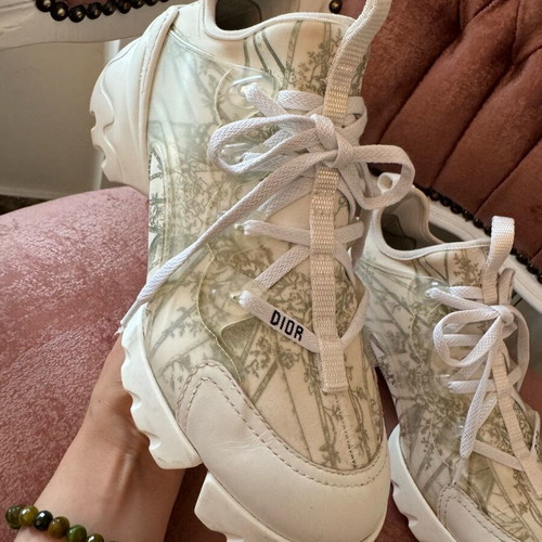Dior D-Connect sneakers size 37 like new, white and green