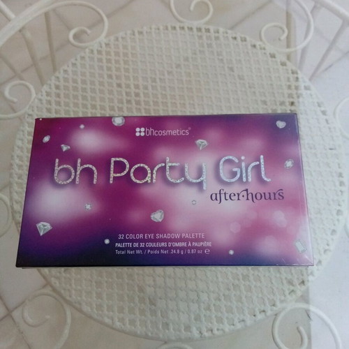 Bh cosmetics palette with 32 colors new