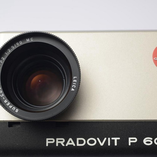 Leica Pradovit P 600 IR projector new with wireless remote
