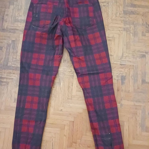 Zara plaid pants size 38 like new, black and red