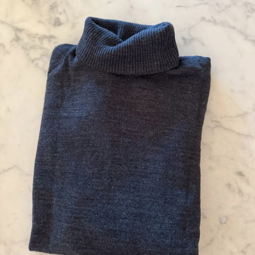 Men's LCW Turtleneck Sweater Large used, dark gray