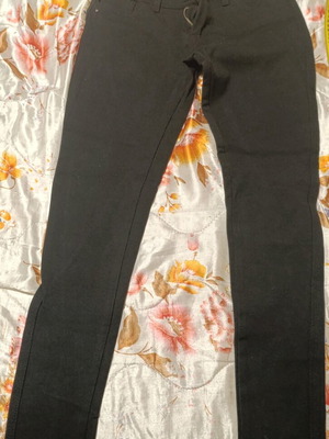 Black straight-leg jeans pants like new, size 36