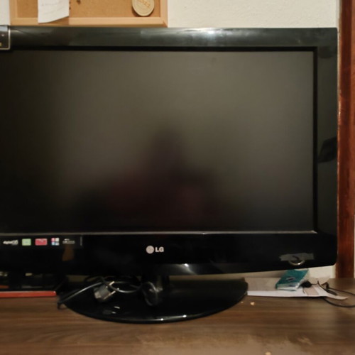 LG 32" TV used without working speakers