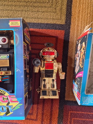 Walking Space Robot and Super Robot vintage toys, like new