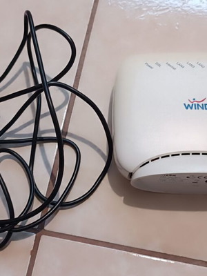 ZTE ZXHN H108L Wireless ADSL 2+ Modem – Router Used With Power Adapter
