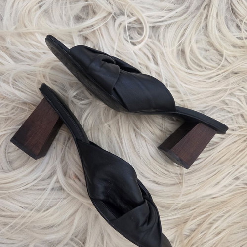 Mango Kurku Black Leather Twist Knot Mules like new