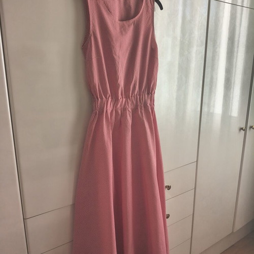 Dress with cut out waist, red and white, like new, size M
