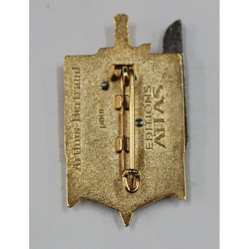 French military metal badge paratroopers commando used
