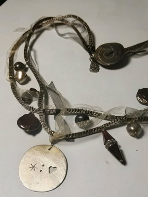 Κολιέ χειροποίητο σαν καινούργιο με μαργαριτάρια και όστρακο