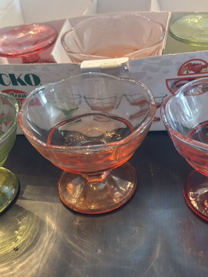 Vicko ice cream bowls set of 6, new, two colors