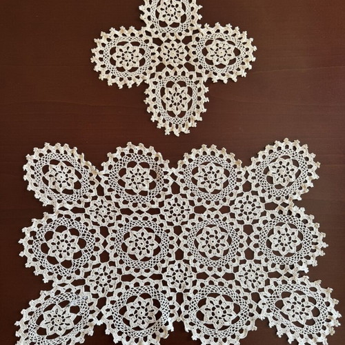 Set of 2 handmade beige vintage doilies like new