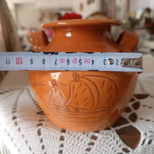 Vintage ceramic decorative vase like new, souvenir from Sifnos