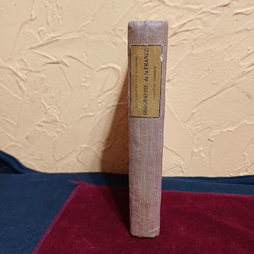 Geographie de la France book like new, French geography textbook