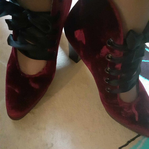 YvesSaintLaurent velvet boots size 36, red burgundy