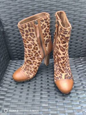 Ugg Vintage μπότες μεταχειρισμένες, λεοπάρ σχέδιο, μέγεθος 37.5