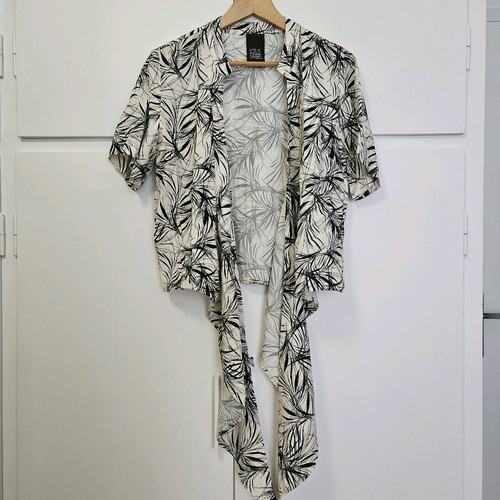 Lotus Eaters tie blouse Medium like new, black and white