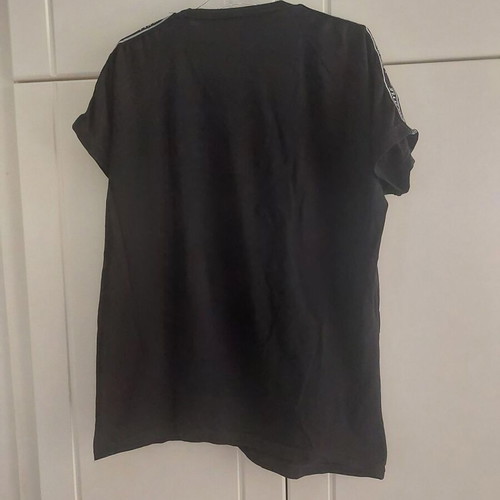 Black T-shirt size L slim fit, like new, 100% cotton