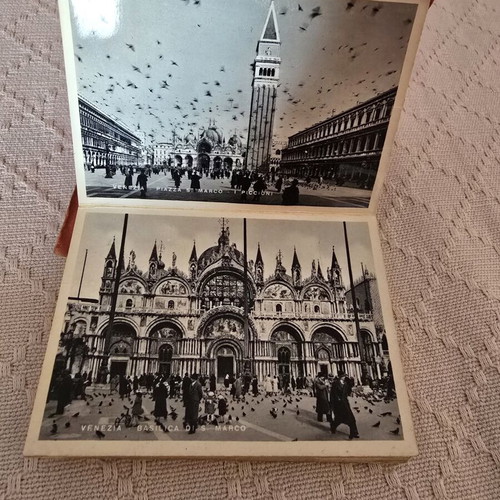 Ricordo di Venezia vintage postcard album, 20 views
