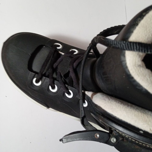 USD Realm roller skates size 40 like new