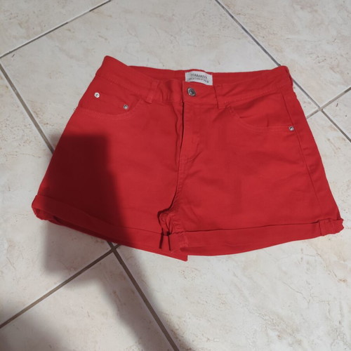 Terranova red shorts size M like new