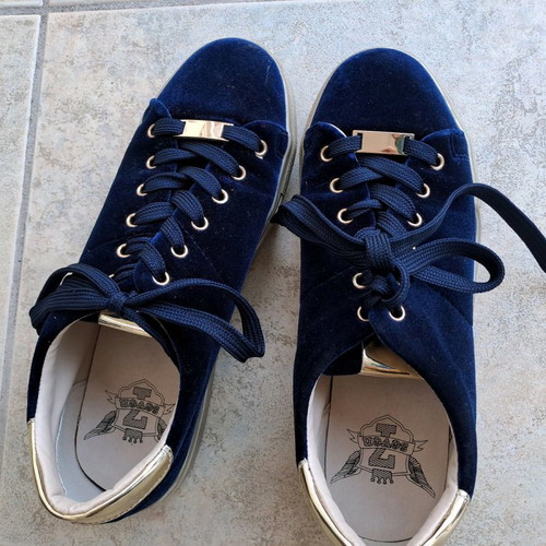 Sneakers used, size 37, blue with velvet texture and gold details