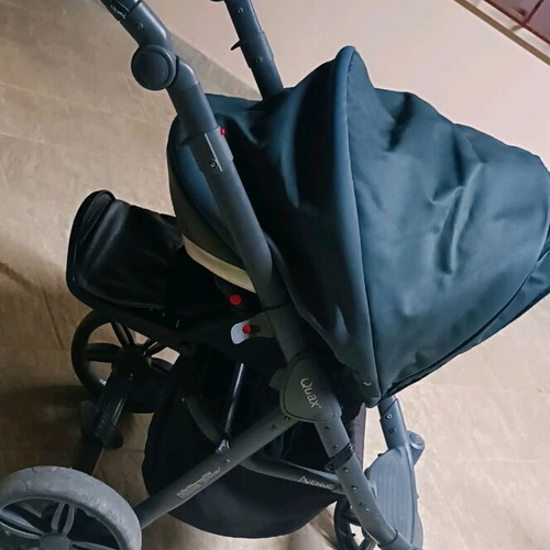 Quax Avenue 3 in 1 Baby Stroller like new