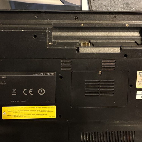 Sony Vaio laptop PCG-71211M for parts, used