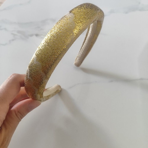 Hairband gold used, elegant and shiny for every occasion